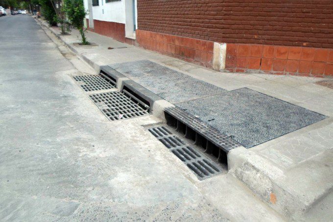 Cómo funciona un canal de desagüe pluvial: guía básica 8 Cómo funciona un canal de desagüe pluvial: guía básica
