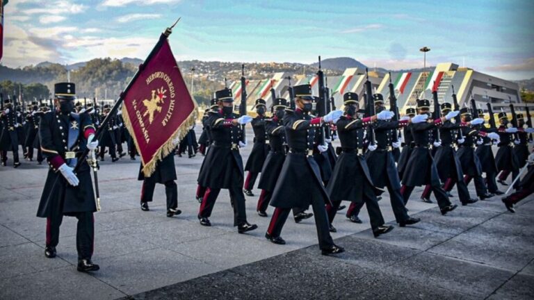 Cuántos años dura la carrera en el Heroico Colegio Militar