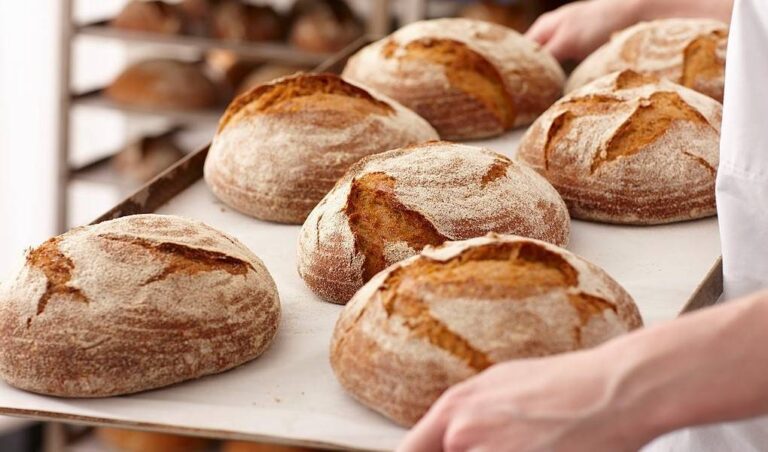 Cómo se hace el pan de panadería: guía paso a paso